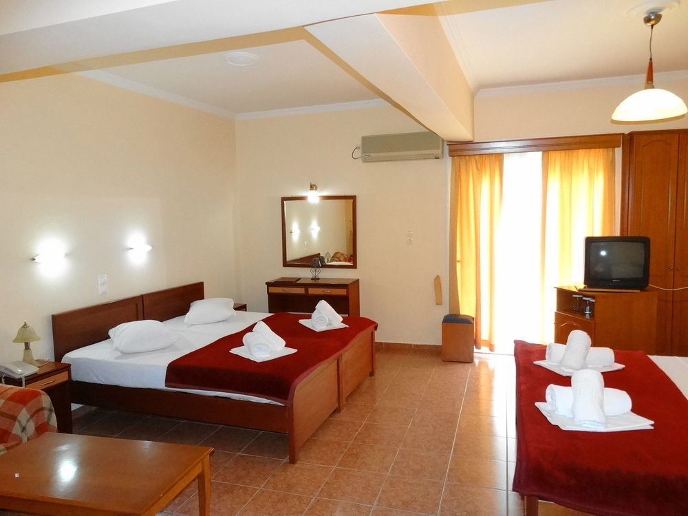 Faros Ii Hotel 2*